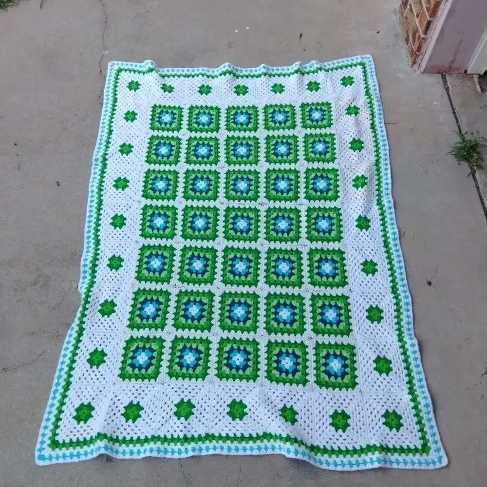 Handmade Crochet Granny Square Afghan Lap/sofa Blanket 60x45” Green Blue